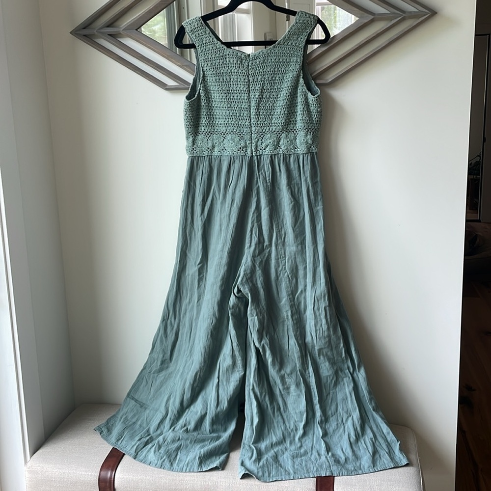 Talisman Freefalling Boho crochet wide leg Jumpsuit in sage green Medium - Picture 4 of 10